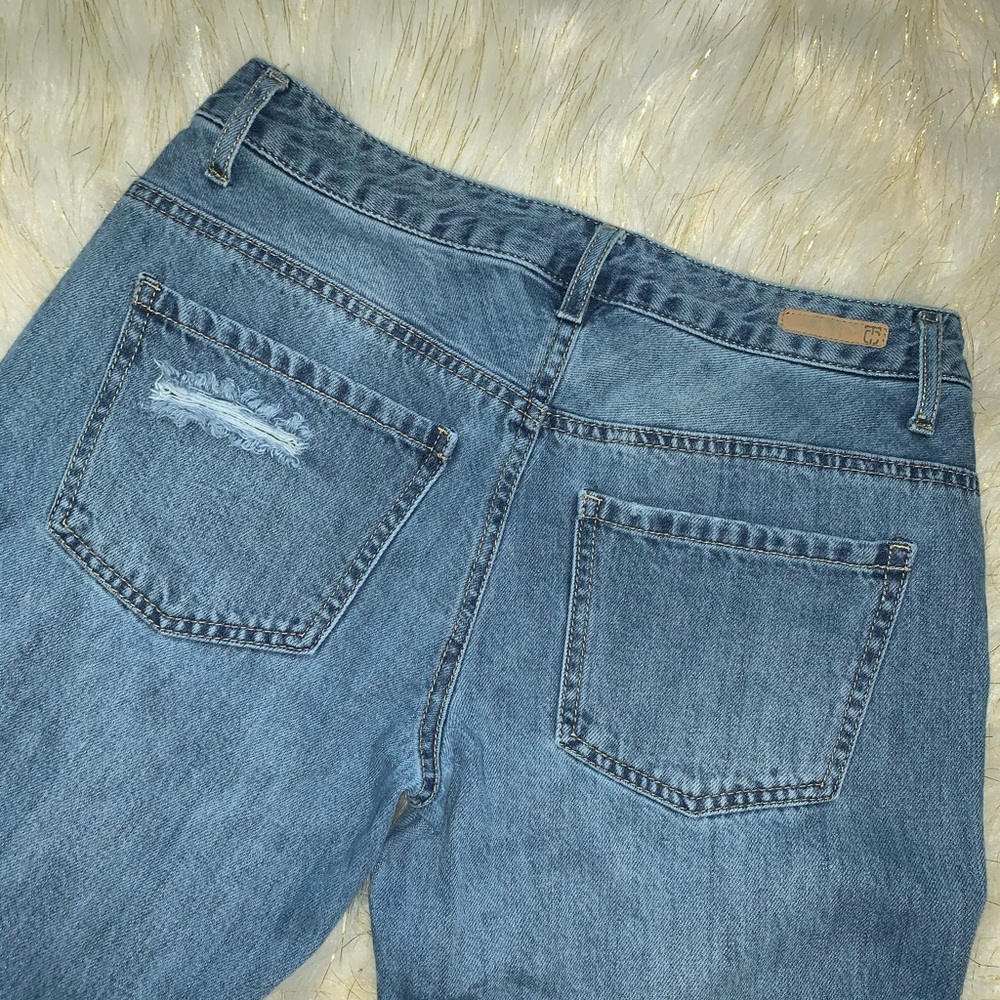 True Craft Girlfriend Fit Jeans